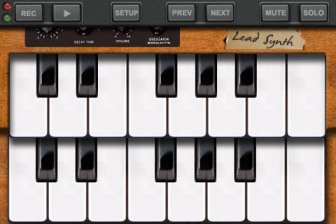 iPhone MooCowMusic:band-keyboard