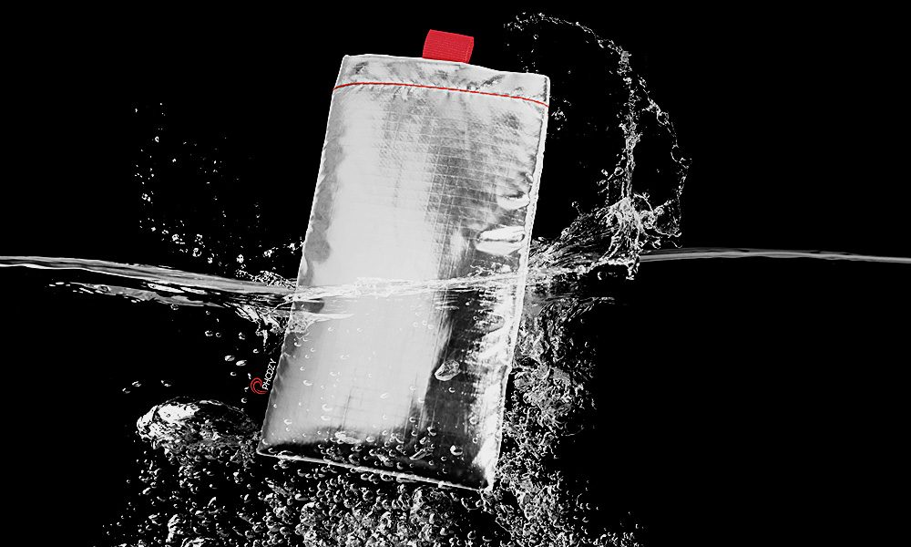 Phoozy-Protects-Your-Phone-with-Rocket-S